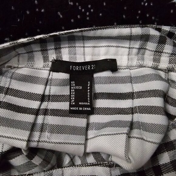 Forever 21 small plaid skirt - Picture 3 of 4